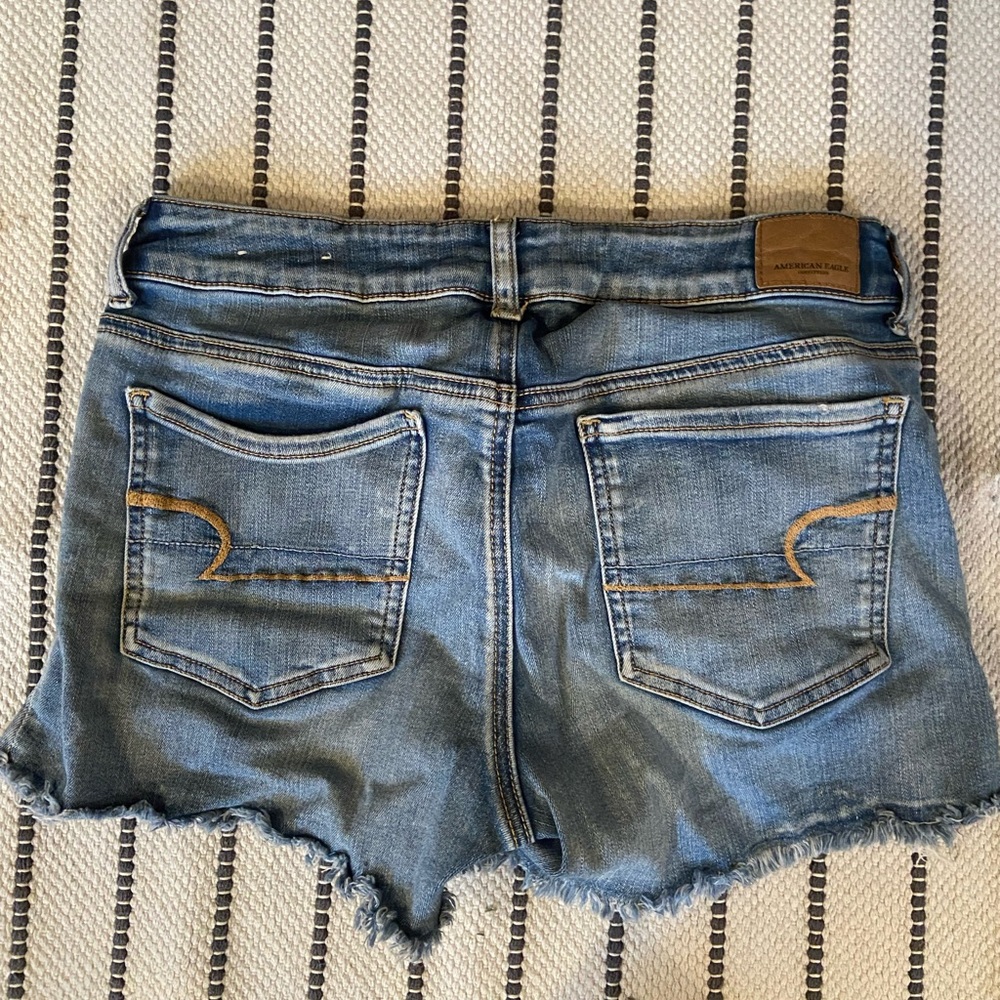 American eagle shorts mid rise